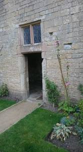 Bolsover wall niche with top window